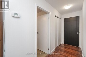 2603-89-3289 Dunfield Ave in Toronto, ON - Building Photo - Building Photo