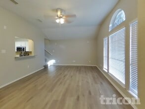 513 Valley View Dr in Lewisville, TX - Building Photo - Building Photo