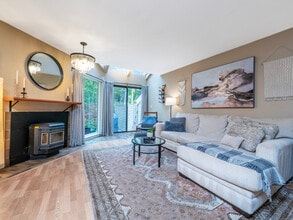 10 Idlewood in Bethel, CT - Building Photo - Building Photo