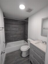 1895 Venice Park Dr in North Miami, FL - Building Photo - Building Photo