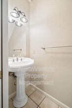1005 Canyon Edge Dr in Austin, TX - Foto de edificio - Building Photo