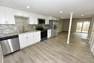 1030 Galliton Ct in Columbus, OH - Building Photo - Building Photo