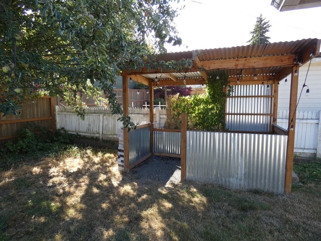 615 S Washington St in Port Angeles, WA - Building Photo - Building Photo