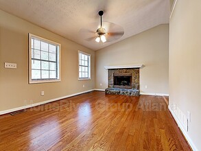 302 Kings Hill Ct in Lawrenceville, GA - Building Photo - Building Photo