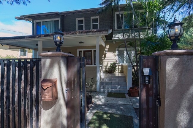 6407 Dix St in Los Angeles, CA - Building Photo - Building Photo