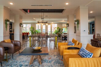 Triton Glen in Glen Allen, VA - Foto de edificio - Lobby