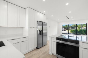 455 SW 14th Ct in Pompano Beach, FL - Building Photo