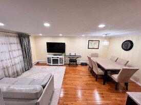 108 Kingston St in North Andover, MA - Building Photo