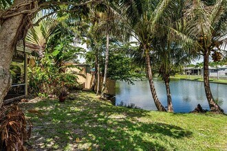 2717 SW 46th St in Fort Lauderdale, FL - Building Photo - Building Photo