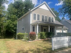 5670 Honey Locust Dr in Columbus, IN - Building Photo - Building Photo