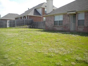 609 Quail Hollow Dr in Midlothian, TX - Foto de edificio - Building Photo