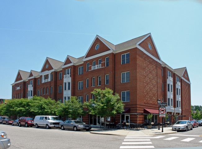 The Arbors at Port Warwick in Newport News, VA - Building Photo - Building Photo