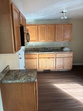 1566 E 256th St in Euclid, OH - Building Photo - Building Photo