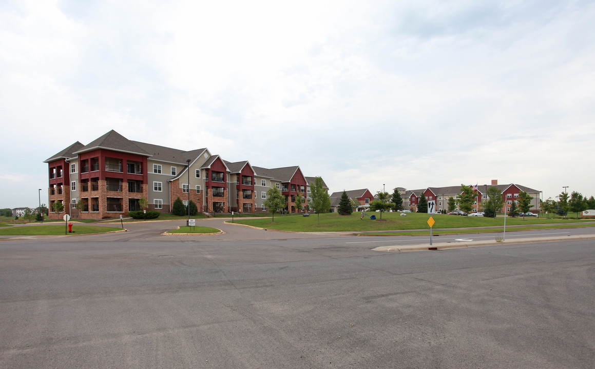 Saint Therese at Oxbow Lake in Brooklyn Park, MN - Building Photo