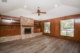 10811 Vickijohn Ct in Houston, TX - Building Photo - Building Photo