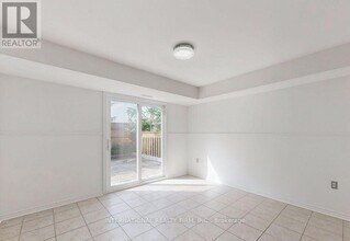 6 English St in Brampton, ON - Building Photo - Building Photo