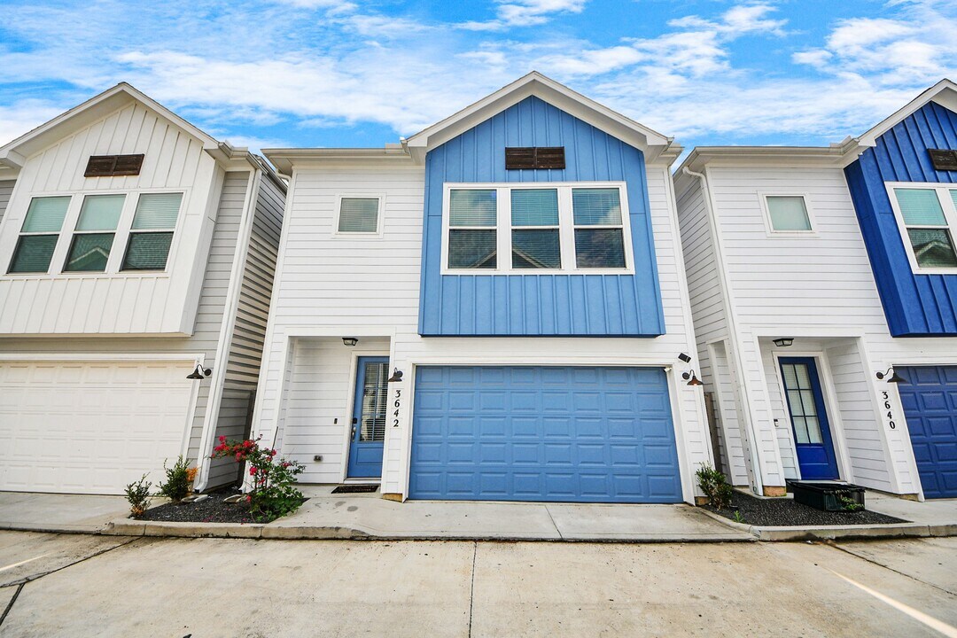 3642 Griggs Rd in Houston, TX - Building Photo