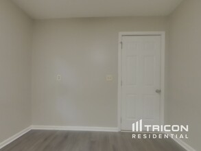 1221 Lakeview Pkwy in Villa Rica, GA - Building Photo - Building Photo
