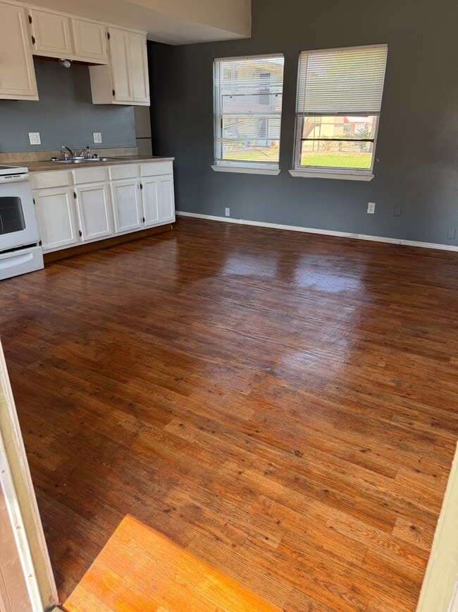 750 Bonham St, Unit 115
