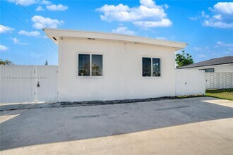 10272 SW 178th St in Miami, FL - Building Photo - Building Photo