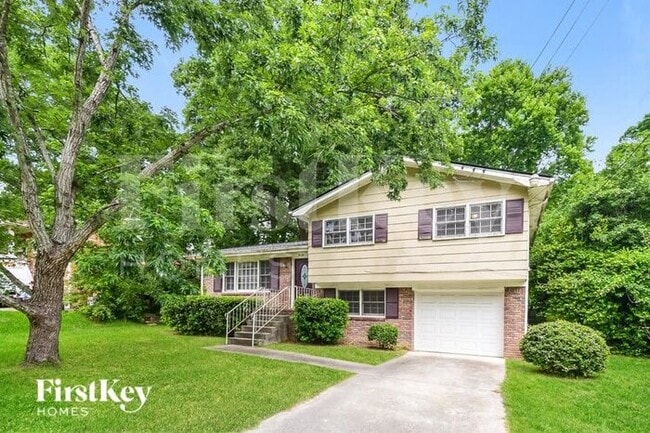 5674 Sandhurst Dr in Forest Park, GA - Building Photo - Building Photo
