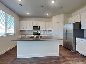 4845 Colossal Star St in North Las Vegas, NV - Building Photo - Building Photo