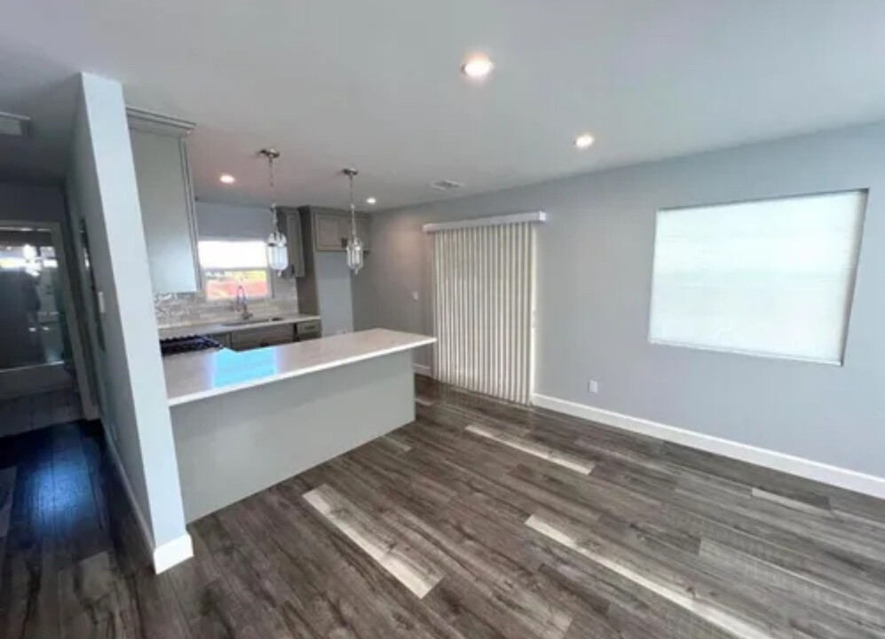 7838 Sancola Ave in Sun Valley, CA - Building Photo