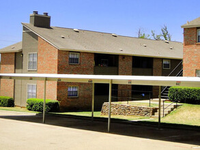 Summer Green Apartments in Longview, TX - Building Photo - Building Photo