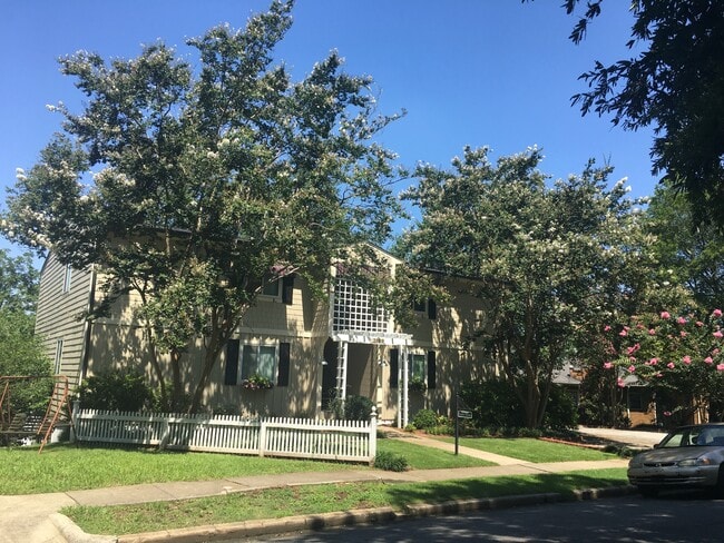 1000 28th Plz S, Unit D in Birmingham, AL - Foto de edificio - Building Photo