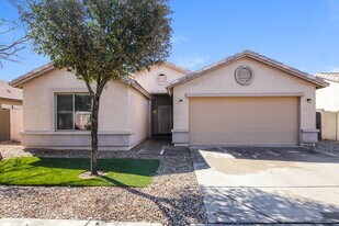 7317 W Crown King Rd in Phoenix, AZ - Building Photo