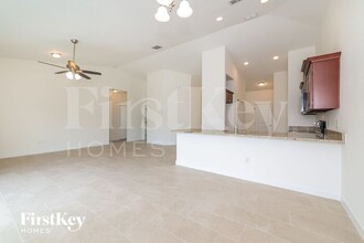 535 Cardinal Dr in Poinciana, FL - Building Photo - Building Photo