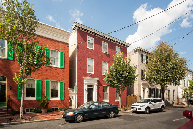 231 E 2nd St in Frederick, MD - Foto de edificio - Building Photo