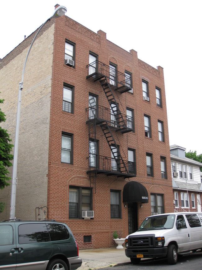 1543 W 7th St in Brooklyn, NY - Foto de edificio - Building Photo