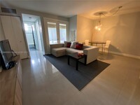 921 Jefferson Ave, Unit 3B in Miami Beach, FL - Building Photo - Building Photo