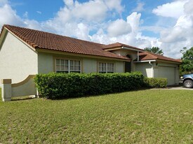 109 Emerald Rd in Ocala, FL - Building Photo