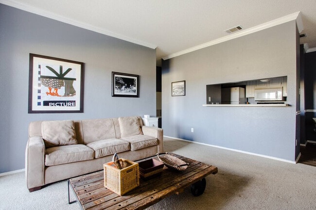 12166 Metric Blvd in Austin, TX - Building Photo - Building Photo