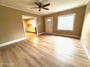 7005 Washington Pike in Corryton, TN - Building Photo - Building Photo