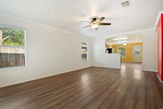 4003 Reeders Dr in Austin, TX - Building Photo - Building Photo