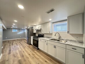 2039 W 23rd St in Chicago, IL - Building Photo - Building Photo