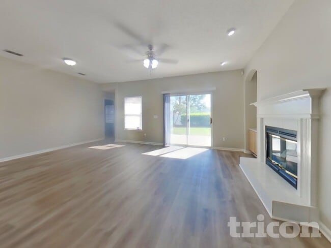 1363 Spanish Needle Ct, Unit 46-305 in Orange Park, FL - Building Photo - Building Photo