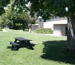 Gold Crossing Apartments in Rancho Cordova, CA - Building Photo - Building Photo