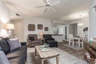 9550 E Thunderbird Rd-Unit -111 in Scottsdale, AZ - Building Photo - Building Photo