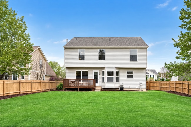 8635 Oak Creek Dr in Lewis Center, OH - Foto de edificio - Building Photo