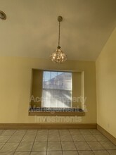 512 Xanthisma Ave in McAllen, TX - Foto de edificio - Building Photo