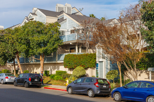 Whalers Run in Long Beach, CA - Building Photo - Building Photo