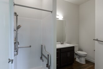 2275 Wadsworth Blvd in Lakewood, CO - Building Photo - Building Photo