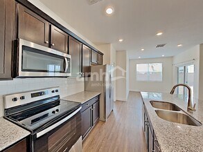 12514 N 60th Ave in Glendale, AZ - Building Photo - Building Photo