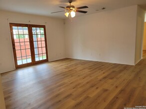 10707 Juniper Pass in San Antonio, TX - Building Photo - Building Photo