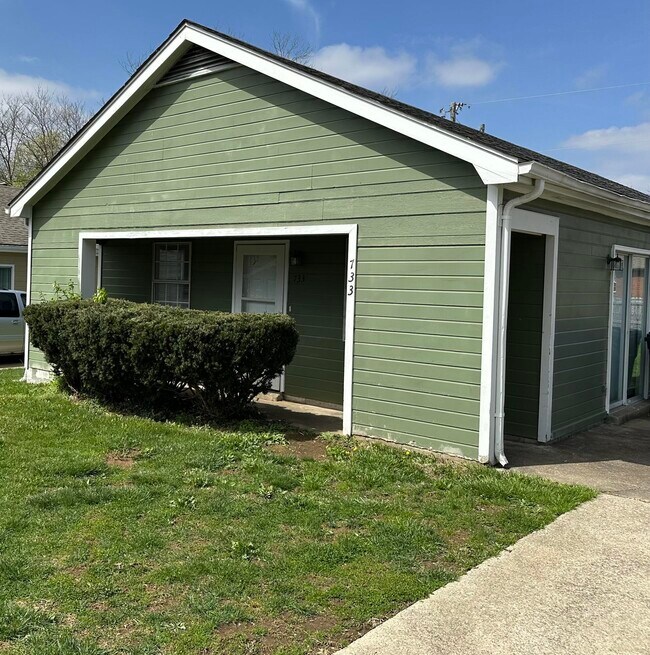 property at 733 Gatehouse Pl