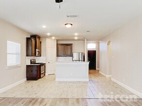 7708 Cottonwood Dr in Greenville, TX - Foto de edificio - Building Photo